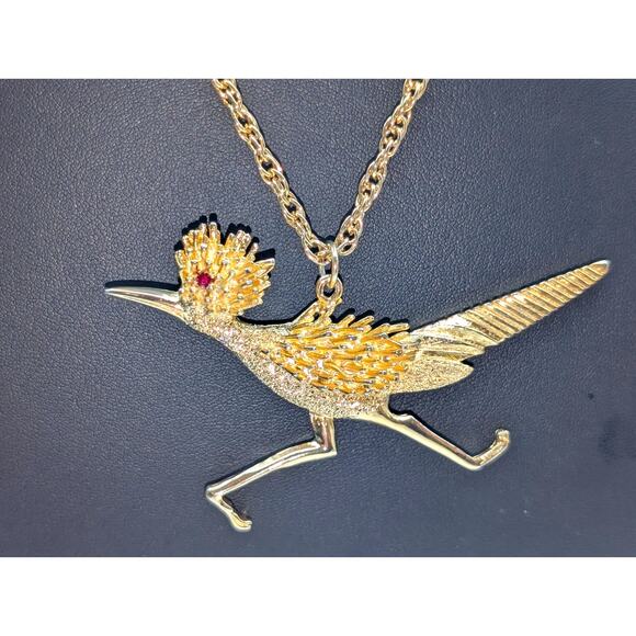 Roadrunner Circa 1970 Chunky Gold Plated On the Run Roadrunner Pendant Necklace - Picture 2 of 8